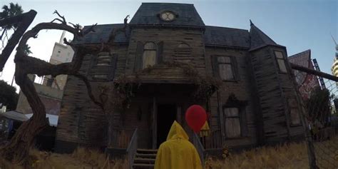 Pennywise Moves Up! ‘IT’ Haunted House Relocated to Warner Bros. Lot | Stephen king, Movie ...