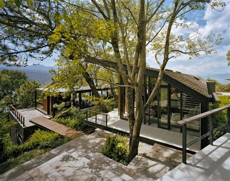 Lake View Home Blends In With Landscape In Valle de Bravo | iDesignArch ...