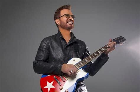 Willy Chirino celebrates 50 Years in Music with New Album