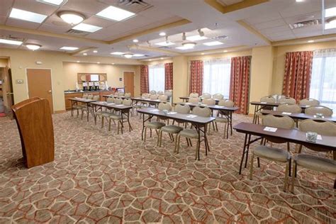 Hampton Inn Chicopee/Springfield $126 ($̶1̶4̶8̶) - UPDATED 2018 Prices & Hotel Reviews - MA ...