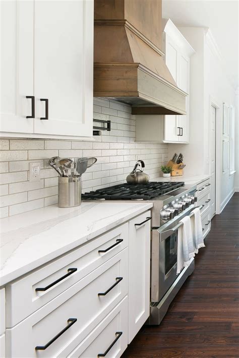 White Kitchen Cabinets With Black Hardware | Countertopsnews