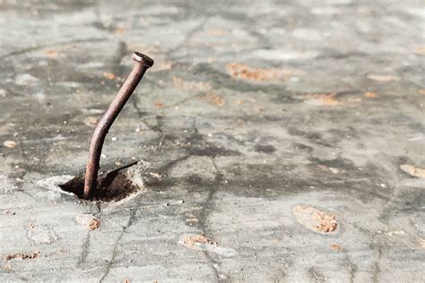 How To Remove Nails From Concrete Floor - uooz.com