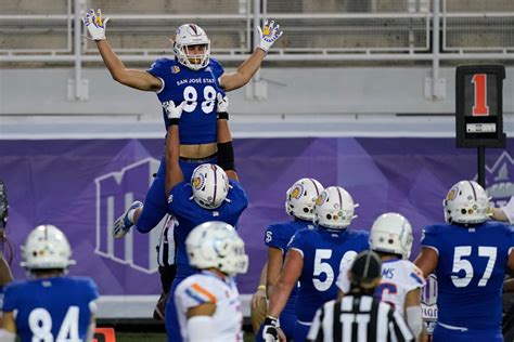 San Jose State's football team comes home before Arizona Bowl game