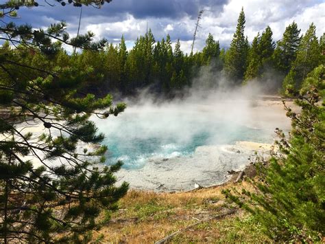 Yellowstone sulfur springs | Yellowstone, Natural landmarks, Sulphur ...