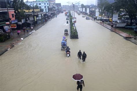 4 dead due to separate landslides in Bangladesh amid flood | Daily Sabah