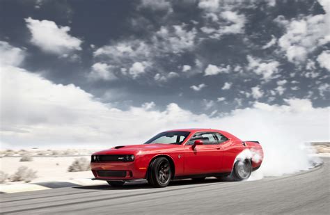 Dodge’s Insane Hellcat Engine Originally Had ‘Just’ 600 hp | Carscoops