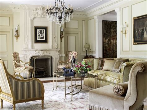 A Look at Neoclassical Style | Lux Trim