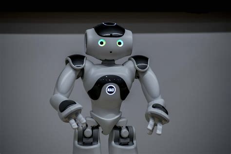 Tommy, the robot accompanying children facing learning challenges - Newsbook