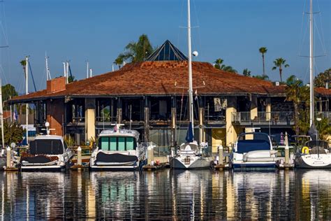 Fire Destroys 80-Year-Old Marina del Rey Yacht Club - LAmag