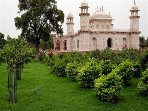 All About Mughal Gardens: History, Key Features, and Types