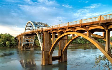 Edmund Pettus Bridge – US Civil Rights Trail