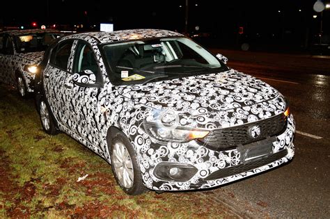 Fiat Tipo hatchback spied with exposed front-end [6 Pics]