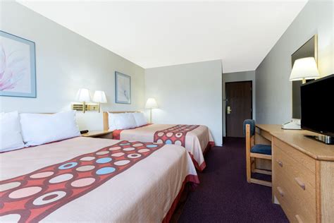 Super 8 by Wyndham Raton | Raton, NM Hotels