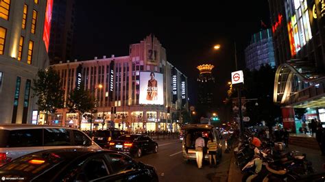 Shanghai Nightlife in China • Reformatt Travel Show