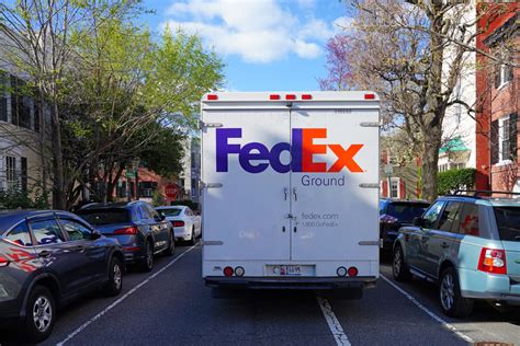 3 Steps to Take After a FedEx Delivery Truck Accident | Weir & Kestner Injury Lawyers