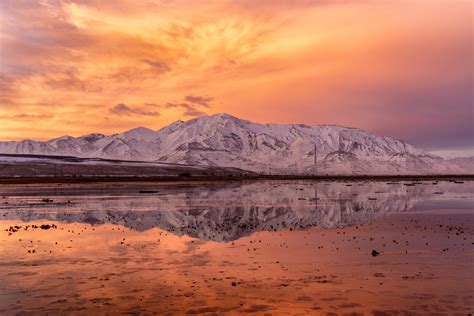 Sunrise on the Great Salt Lake this morning. a6000 18-135 : r/SonyAlpha