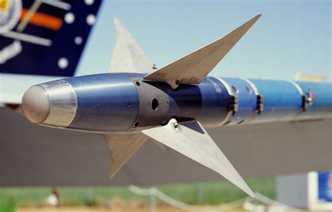 The Sidewinder Story / The Evolution of the AIM-9 Missile