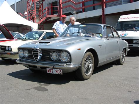 File:Alfa Romeo 2600 Sprint.JPG - Wikipedia