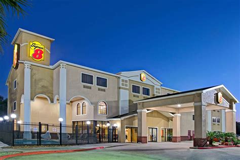 Super 8 Hotel Bush Airport Houston, TX - See Discounts