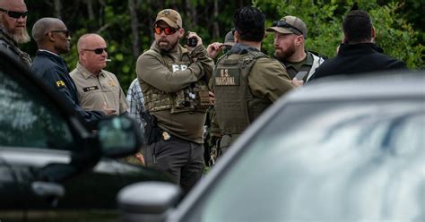 Gunman Kills Five People in Texas and Is Still at Large, Officials Say ...