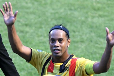 Brazil and Barcelona Legend Ronaldinho Confirms 2018 Retirement