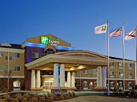 Hotel in Florence, Alabama | Holiday Inn Express & Suites Florence Northeast