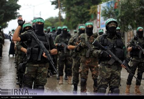 Al-Qassam Brigades parade at Gaza: weapon types of interest | Uskowi on ...