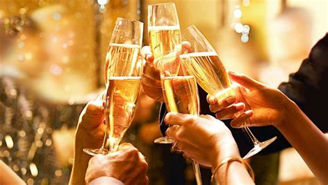 Etiquette Expert's Tips for New Year's Eve Toasting