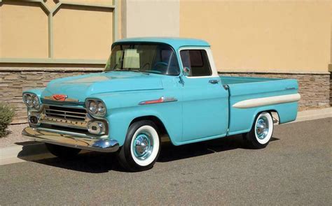 1958 CHEVROLET APACHE PICKUP