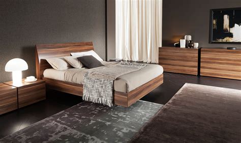 Elegant Wood Luxury Bedroom Furniture Los Angeles California Rossetto-Vela-Walnut