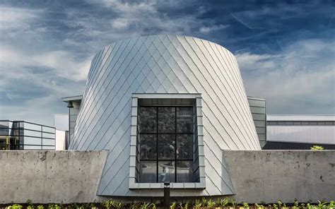 Camberwell Grammar School Chapel in Melbourne - e-architect