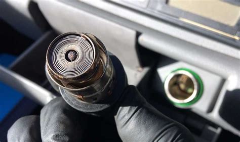 Fast Fix For Car Lighter - Simple! | Rustyautos.com