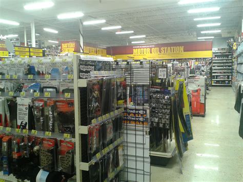 File:Advance Auto Parts interior.jpg - Wikimedia Commons