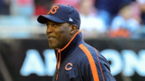 Lovie Smith hired by Tampa Bay Buccaneers as coach