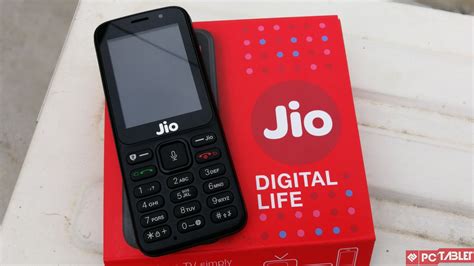 Jio Phone Review: A "Smart" Feature Phone without WhatsApp