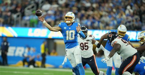 Chicago Bears sink rapidly in 30-13 loss to L.A. Chargers - Sports ...