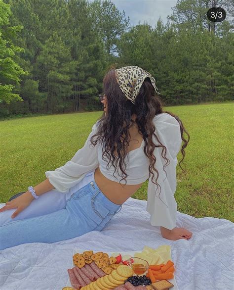 Picnic | Picnic outfits, Aesthetic clothes, Picnic photo shoot