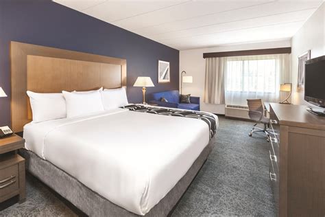 La Quinta Inn & Suites by Wyndham Philadelphia Airport | Essington, PA ...