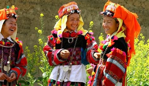 Sapa Ethnic Groups and Their Unique Cultural Beauty | Izitour