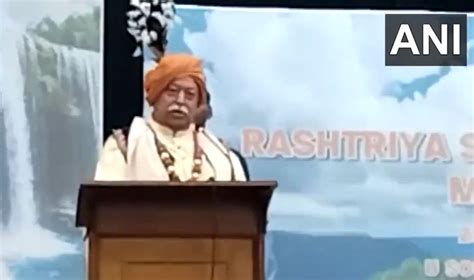 RSS Chief Mohan Bhagwat: All people living in India are Hindus - News ...