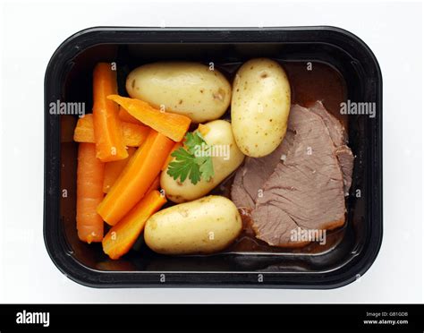 Marks and spencer ready meals hi-res stock photography and images - Alamy