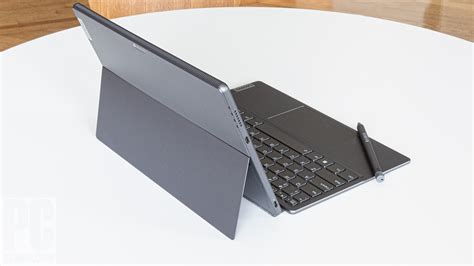 Hands-On: Lenovo's IdeaPad Duet 5i Takes on the Microsoft Surface Pro