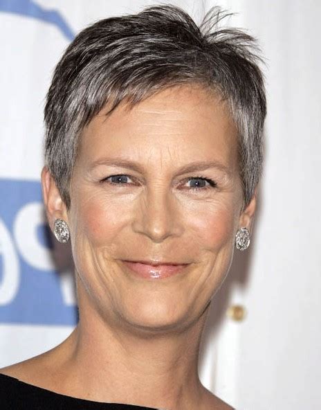 Sporty Pixie with Silver Highlights for Women Over 50 - Jamie Lee Curtis' Haircut - Hairstyles ...