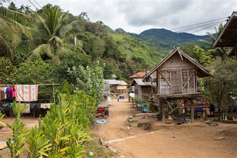 Laos Village | Earth Trekkers