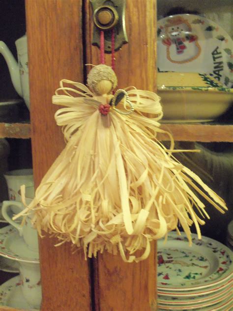 Angel made from Corn stalk/husk hanging on my pie safe. | Corn husk, Corn husk crafts, Crafts