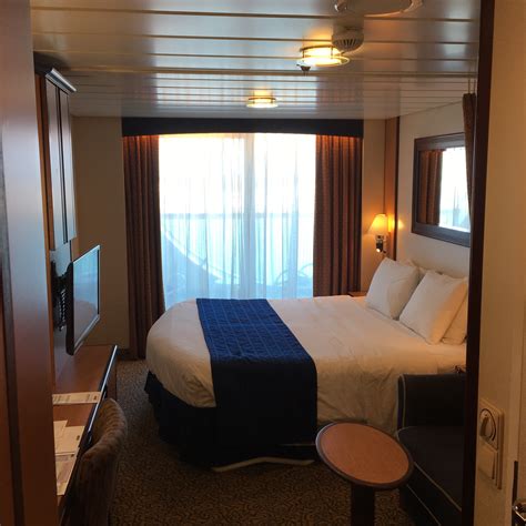 Deluxe Oceanview Stateroom with Balcony, Cabin Category E3, Serenade of the Seas