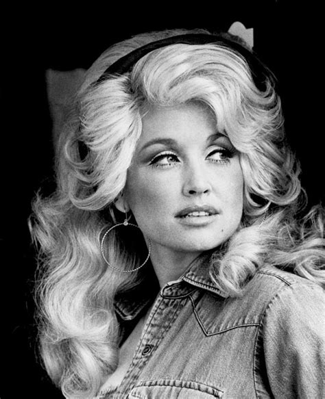Dolly Parton's Jolene Slowed Down to 33RPM Transforms It