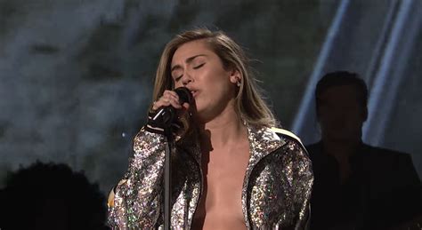 Did You Miss It?! Miley Cyrus Rocks 'SNL' With Mark Ronson [Video ...