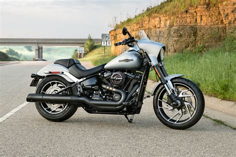 Review of Harley-Davidson Sport Glide 2019: pictures, live photos & description Harley-Davidson ...