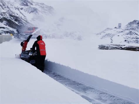 Swiss Ski Area Opens Early After A Metre Of September Snow - InTheSnow